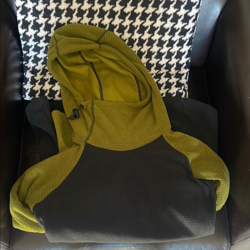 Vintage melly / women’s size L